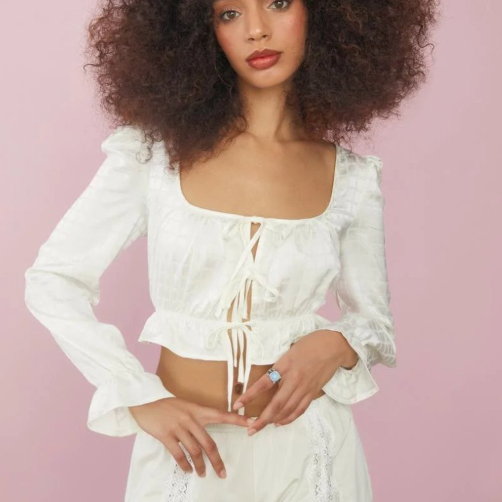 Dolls Kill Sugar Thrillz Cup Of Tea Satin Tie Front Top size S new with tags